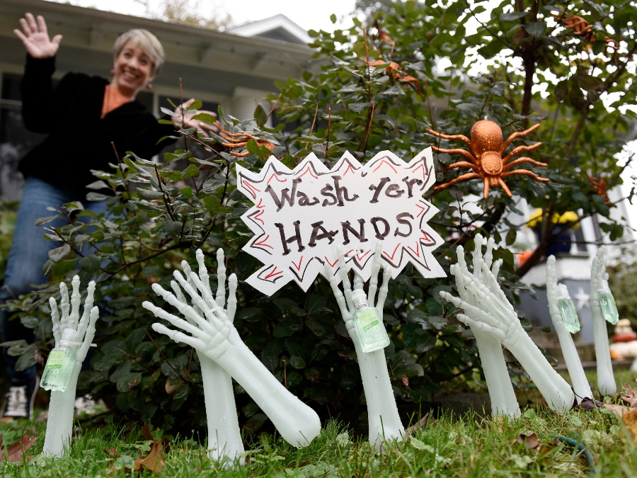halloween_wash_hands_sign_ap.jpg