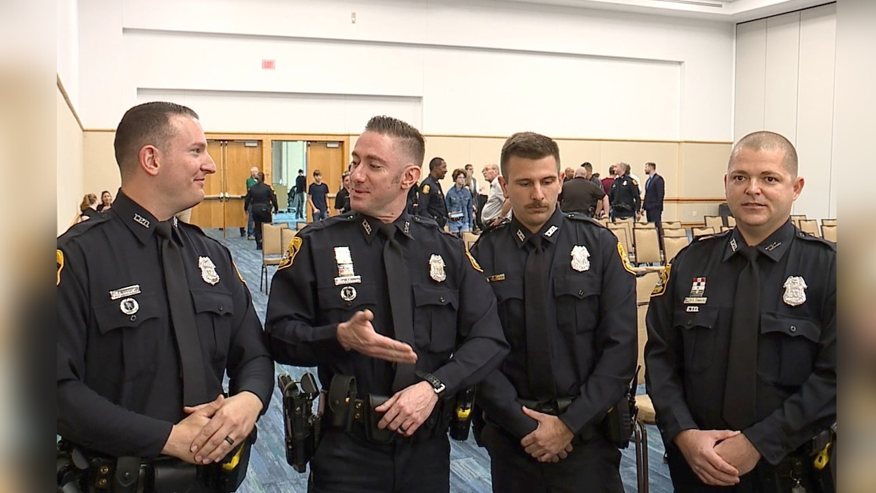Video shows fast-acting officers rescue baby from stolen car