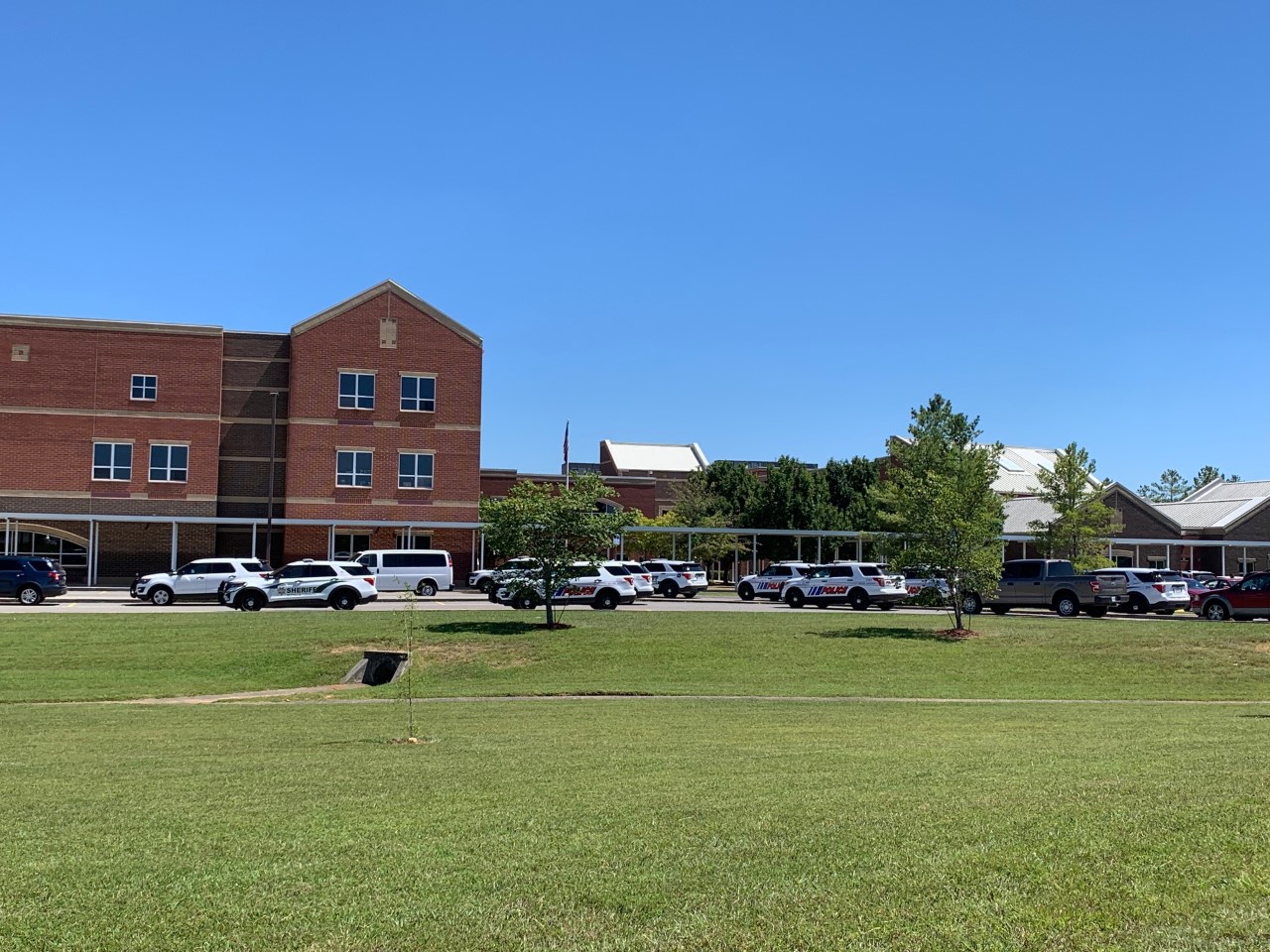 Cookeville High School lockdown police response