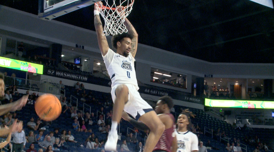 Mekhi Long slam dunk
