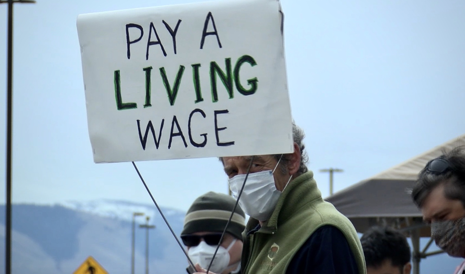 Ex-Unifi airline workers continue strike