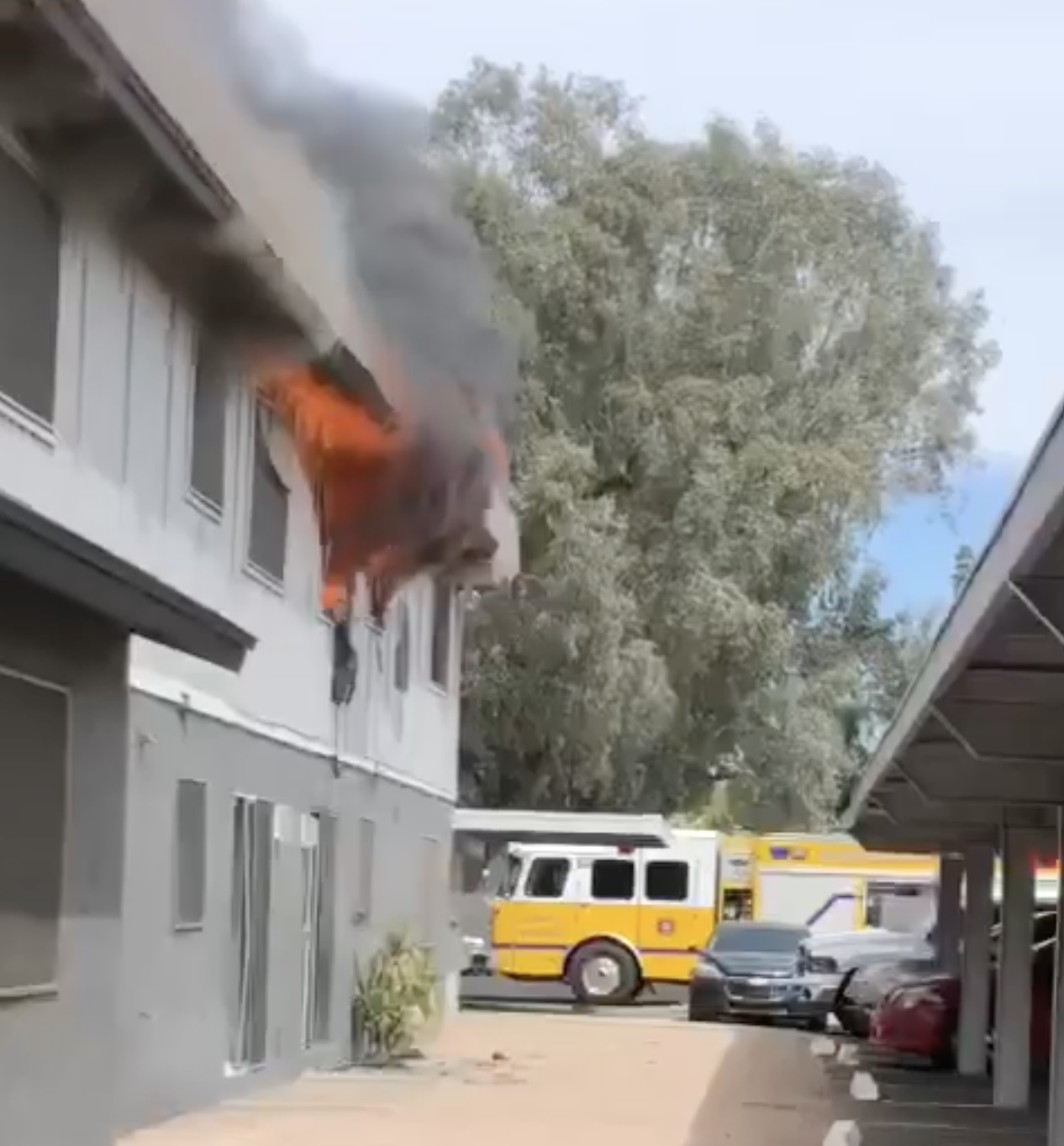 Glendale apartment fire, infant burned