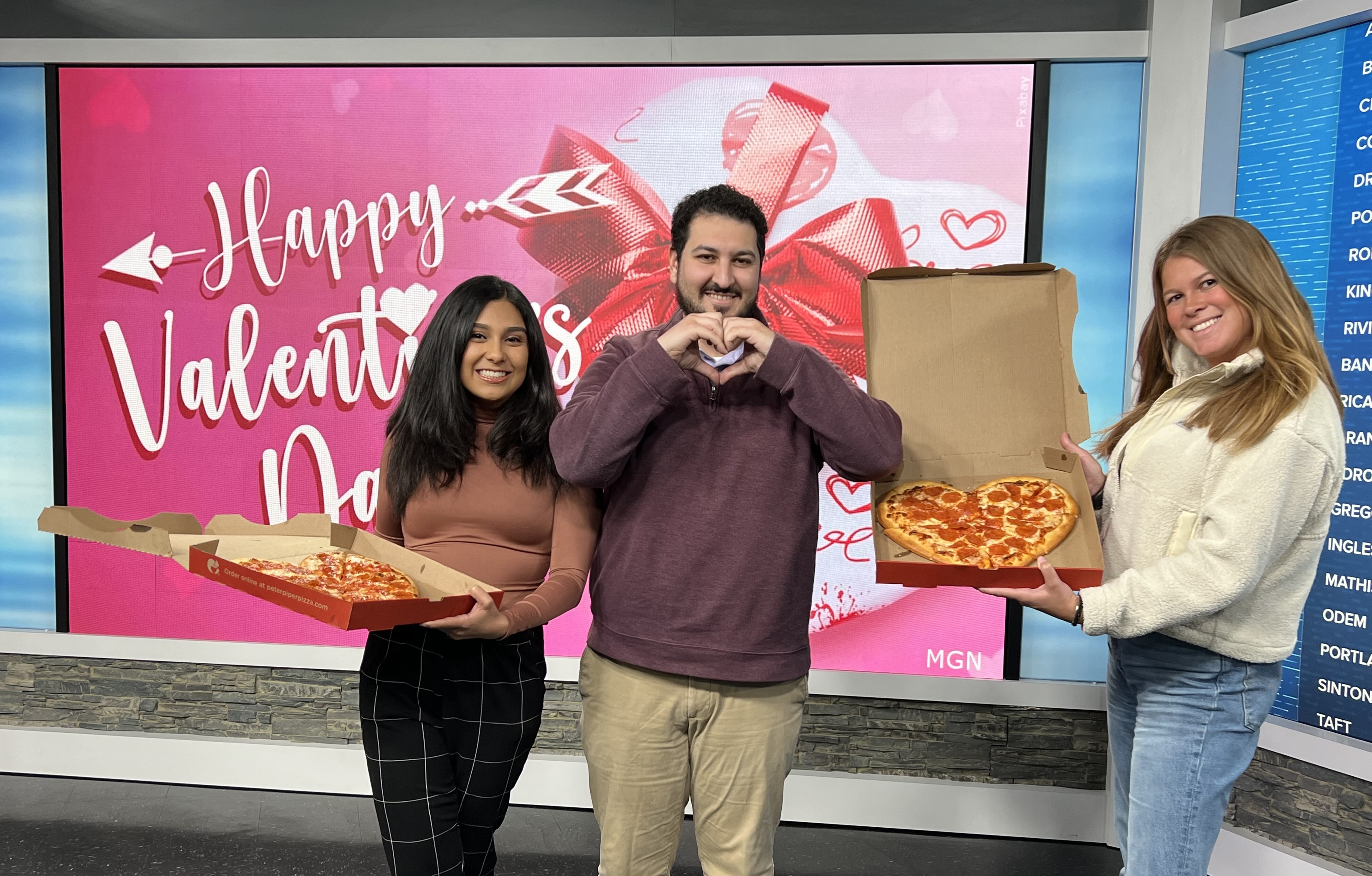 Peter Piper Pizza heart-shaped pizza 