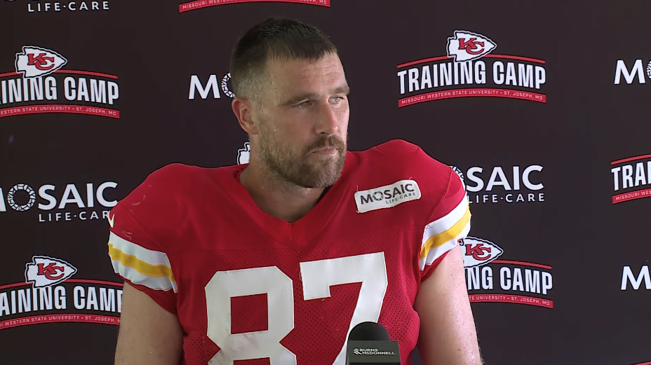travis kelce.png