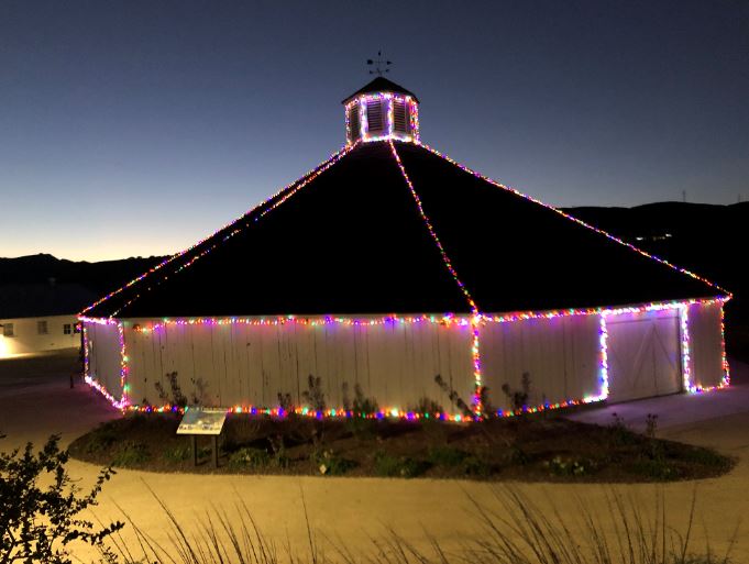 Octagon barn.JPG