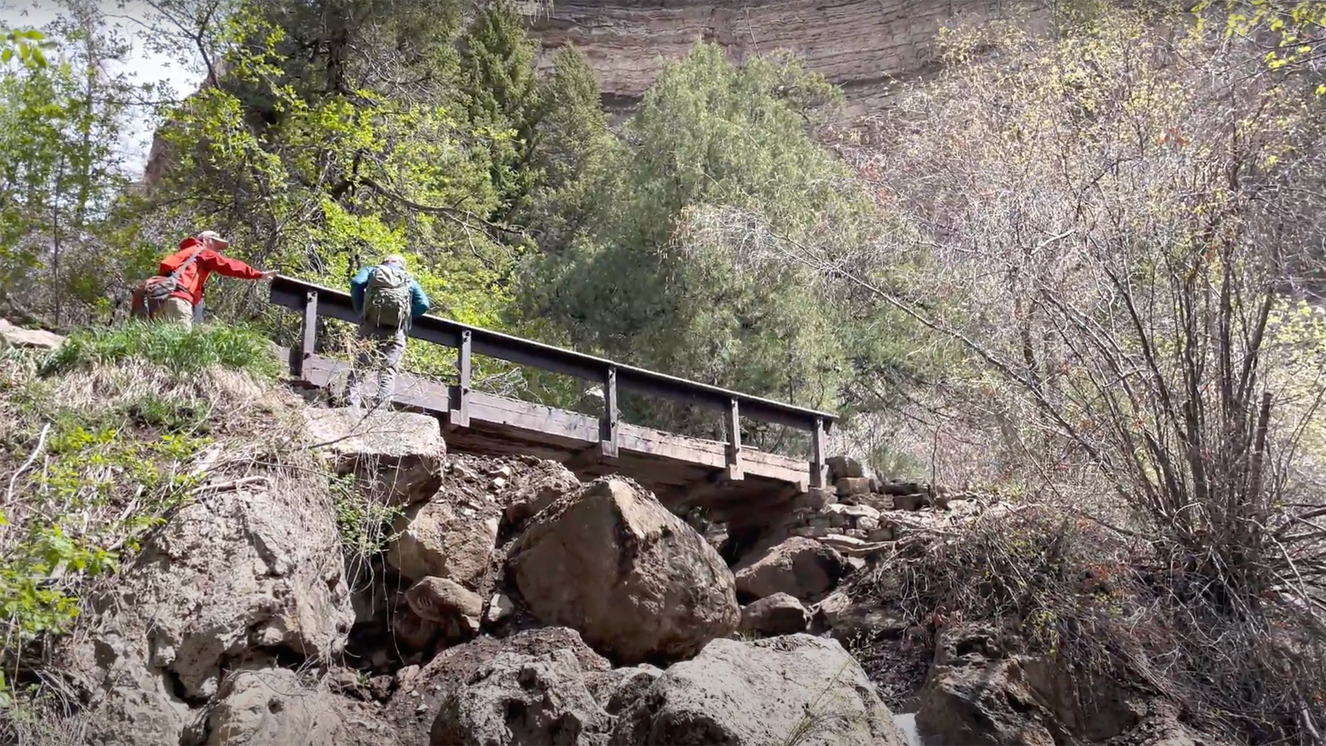 primitive-hanging-lake-trail.png