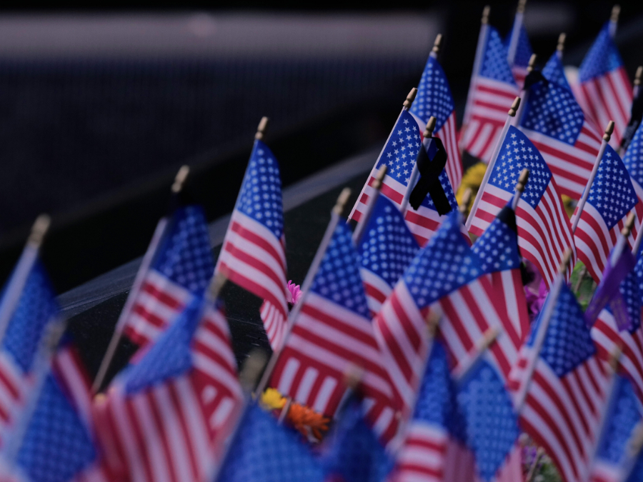 9_11_american_flags_apphoto_091125.png