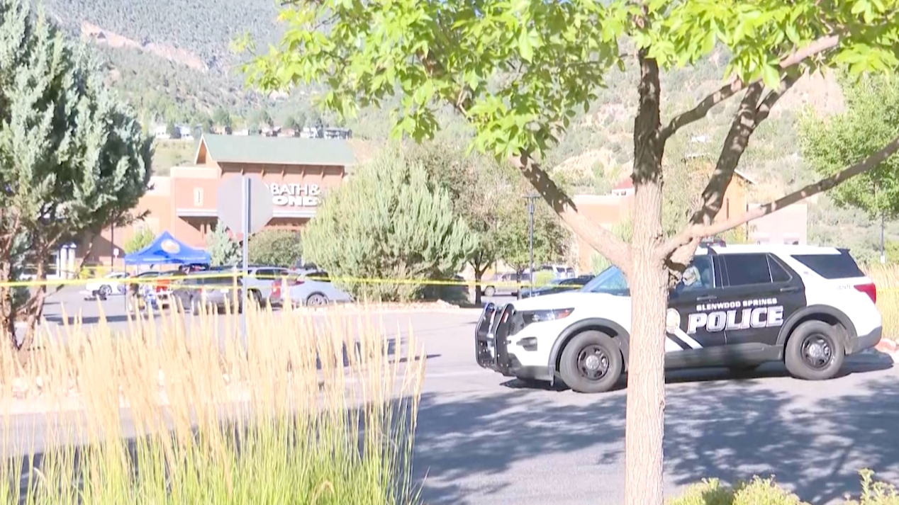 Glenwood Springs police shooting at Glenwood Meadows shopping center 9-2-24
