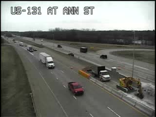 MDOT Cam Lane closure 131 at Leonard.jpg