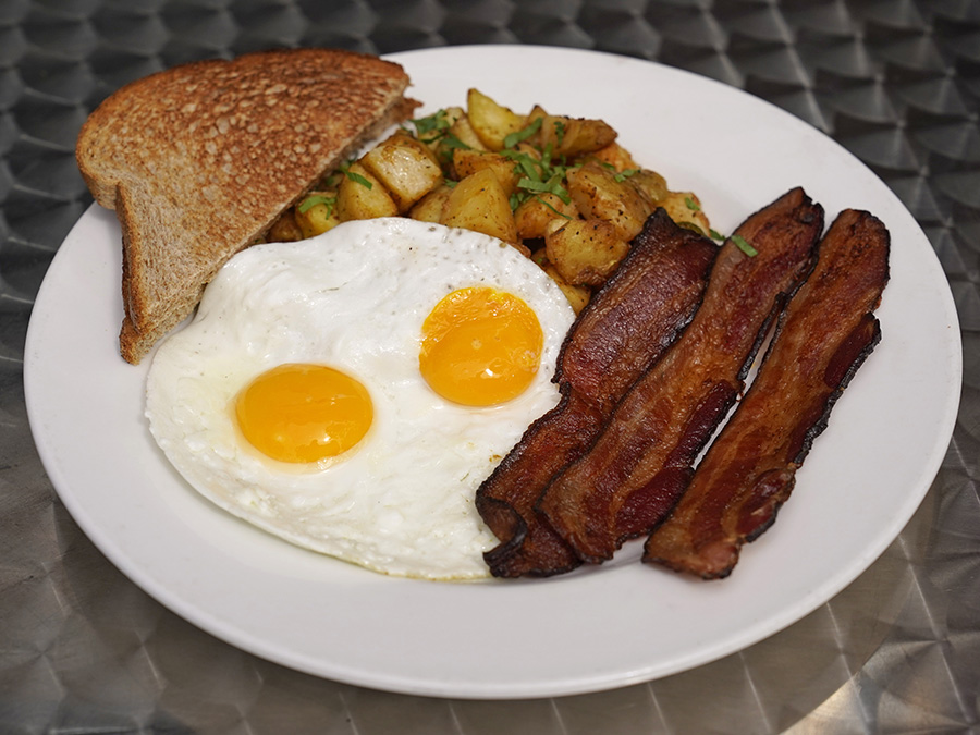 bacon eggs toast potatoes breakfast