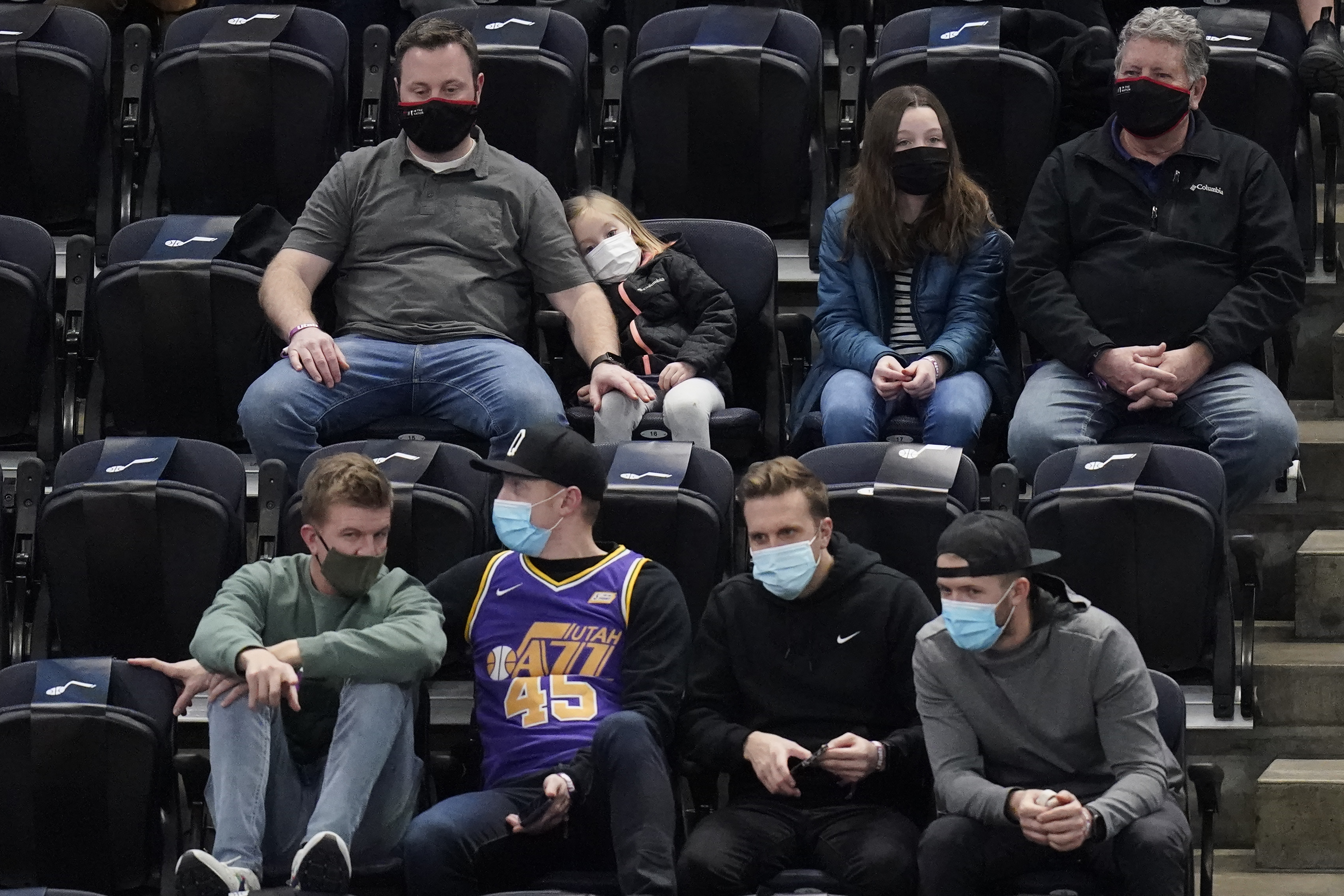 Jazz fans mask