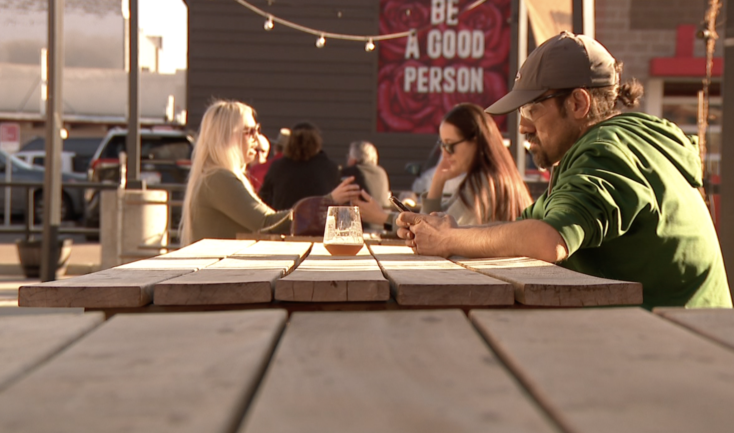 Patrons at Banded Oak Brewing Enjoying the Sunshine