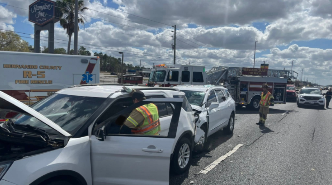 Multi-vehicle crash Commercial Way