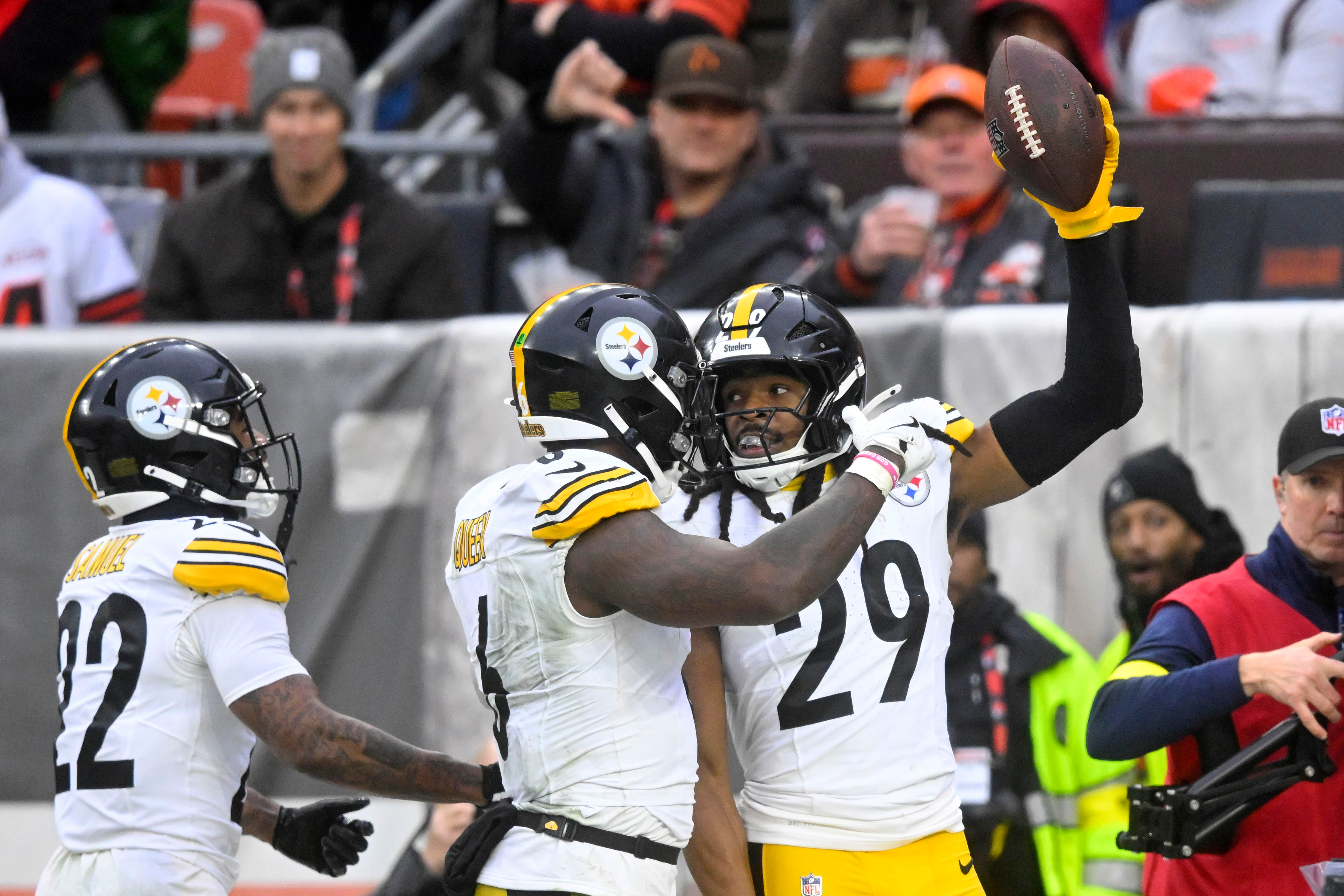 Steelers Browns Football 