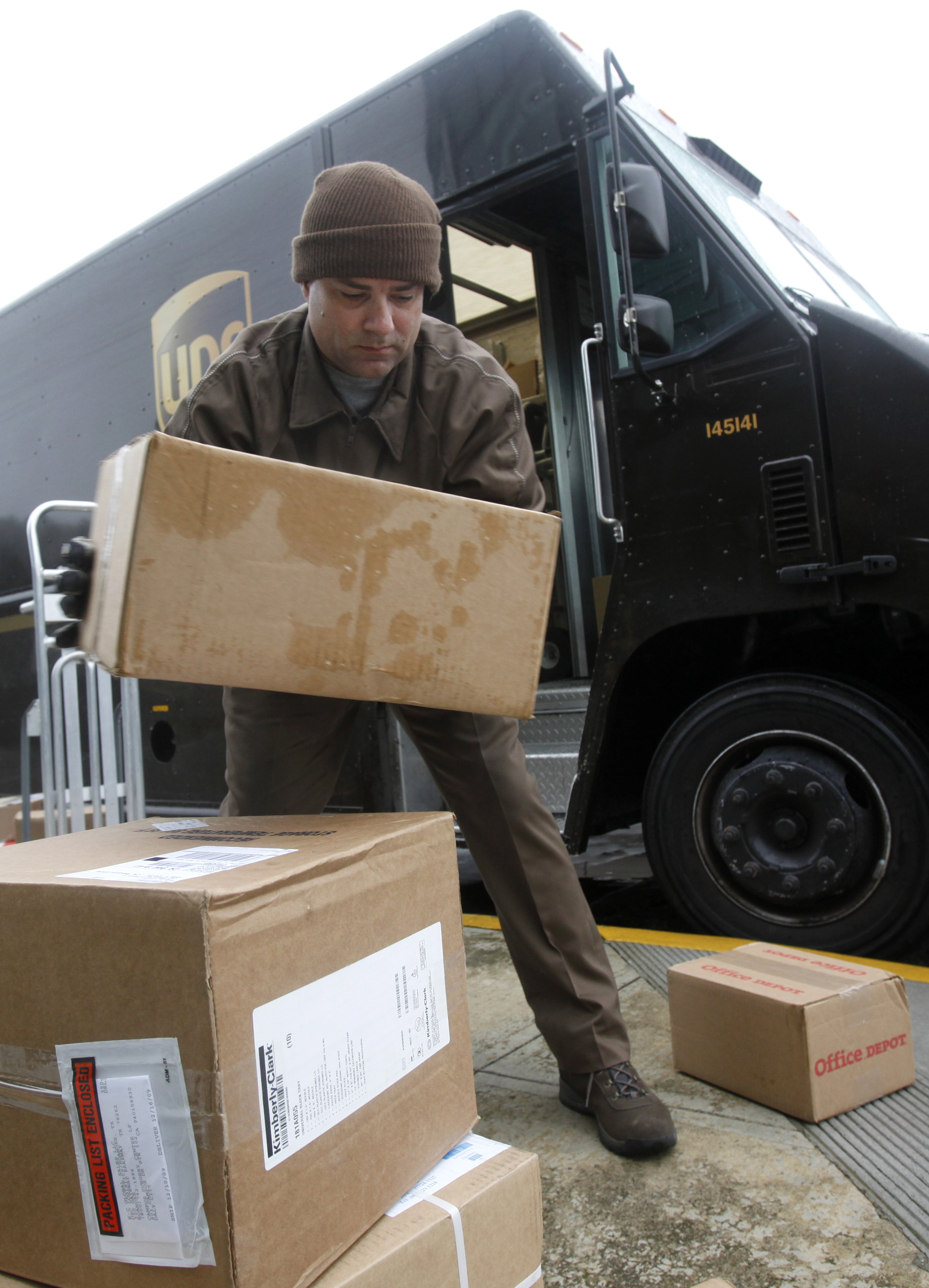 Holiday Hiring FedEx UPS