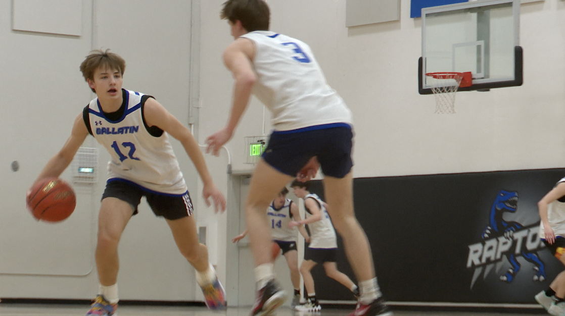 Gallatin Raptors prepare for crosstown rivalry game against Bozeman High School.
