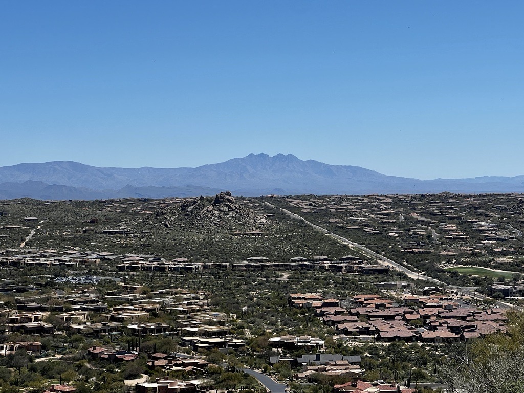 Phoenix hiking trails 2023
