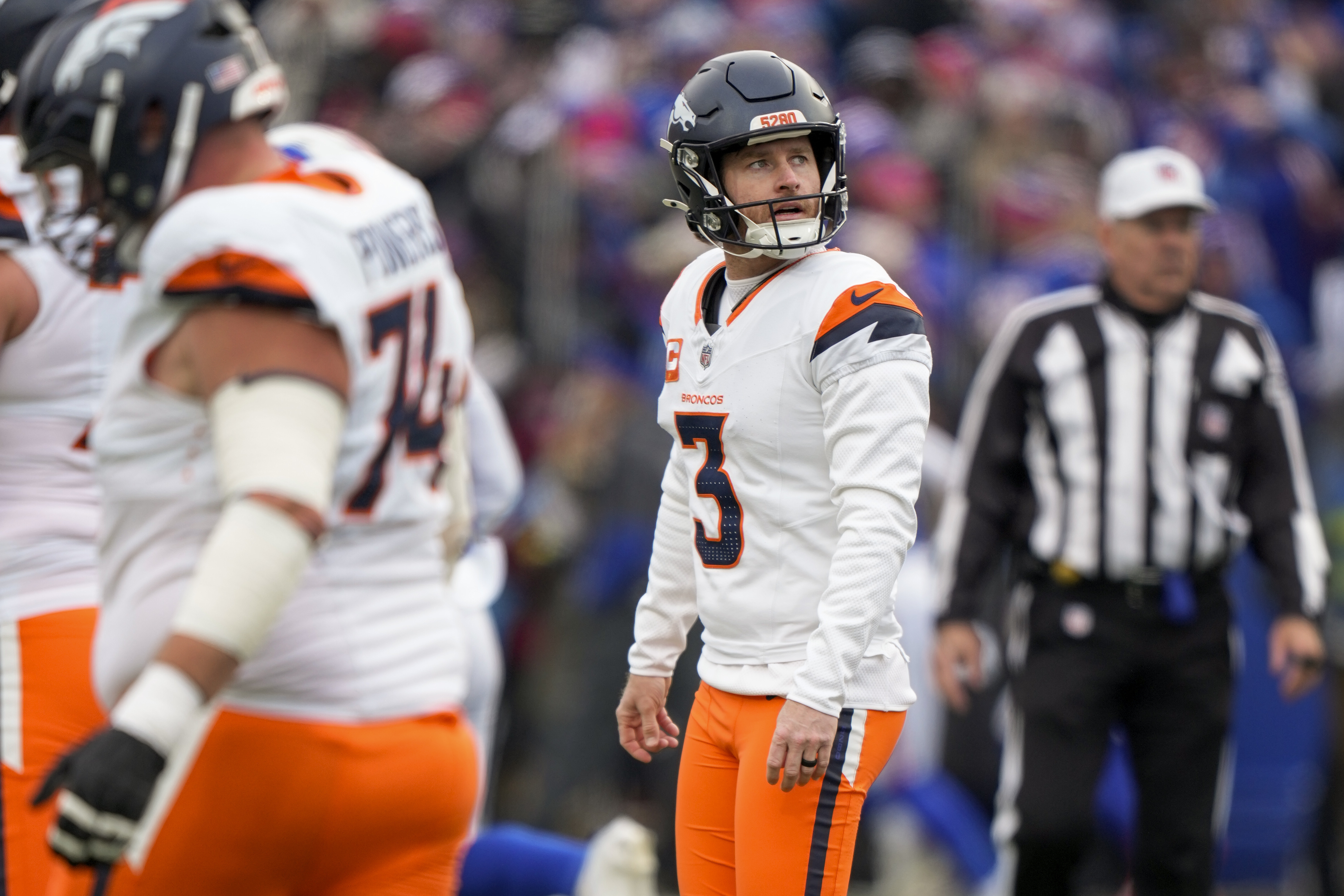 Broncos Bills Football