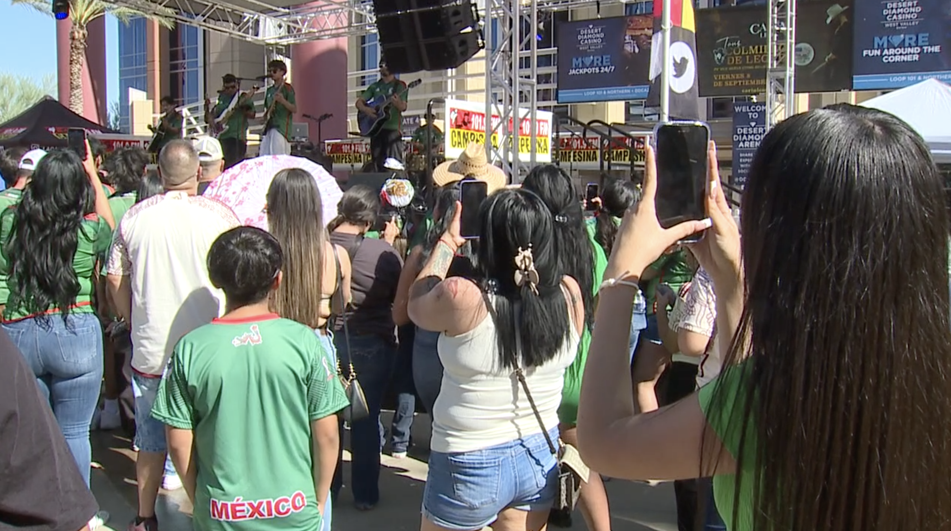Crowd pregame Gold Cup