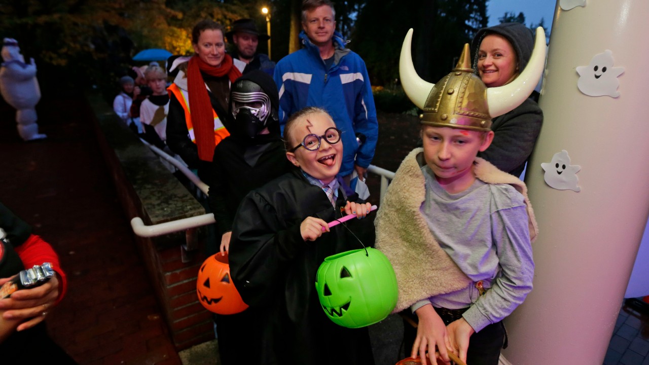 Halloween Trick or Treat.jpg