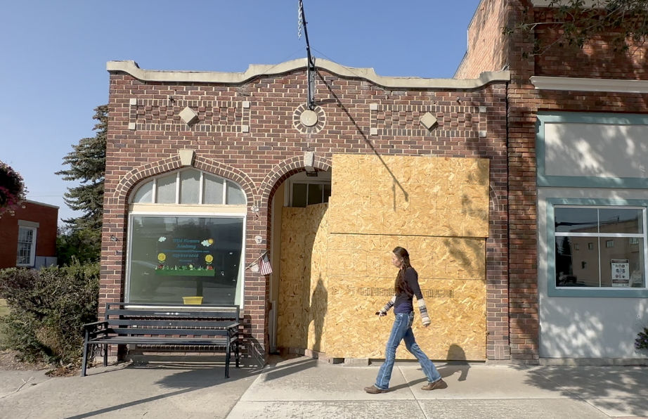 Drunk driver crashes into daycare facility