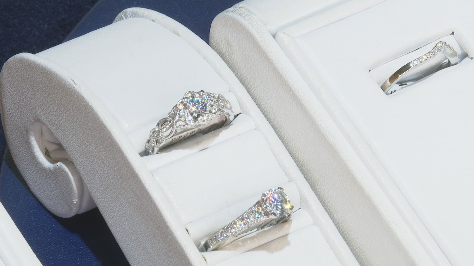 Engagement ring sales