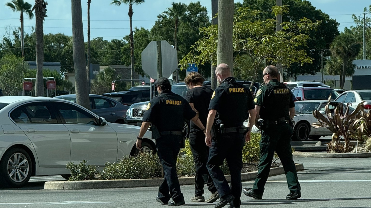 Highlands detective catches suspected peeping Tom in act at Sebring Goodwill