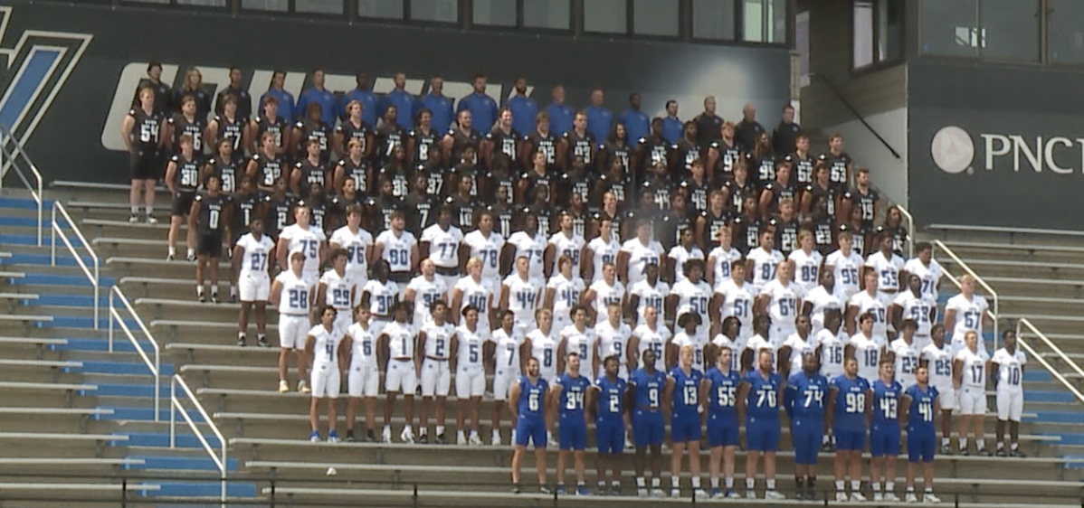 Grand Valley football team photo