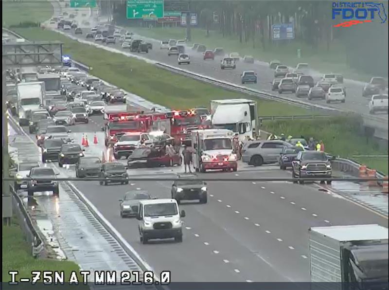 I-75 MULTIVEHICLE CRASH - MANATEE COUNTY.png