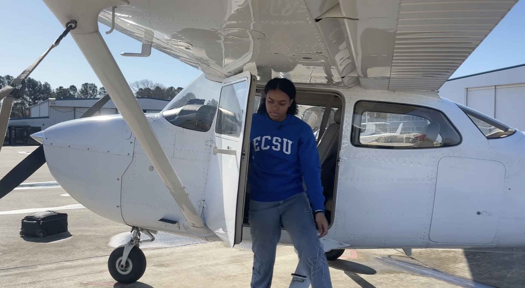 Hampton U and ECSU train future aviators during air traffic controller shortage