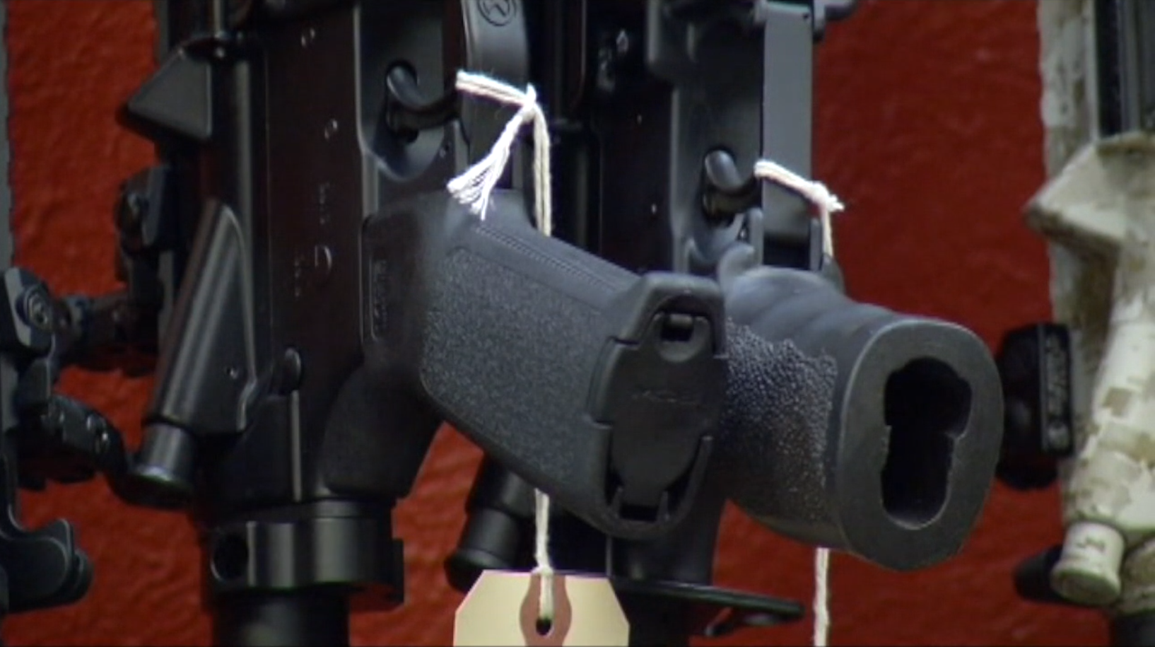 Former Jefferson County deputy and SWAT member describes officer response to active shooters
