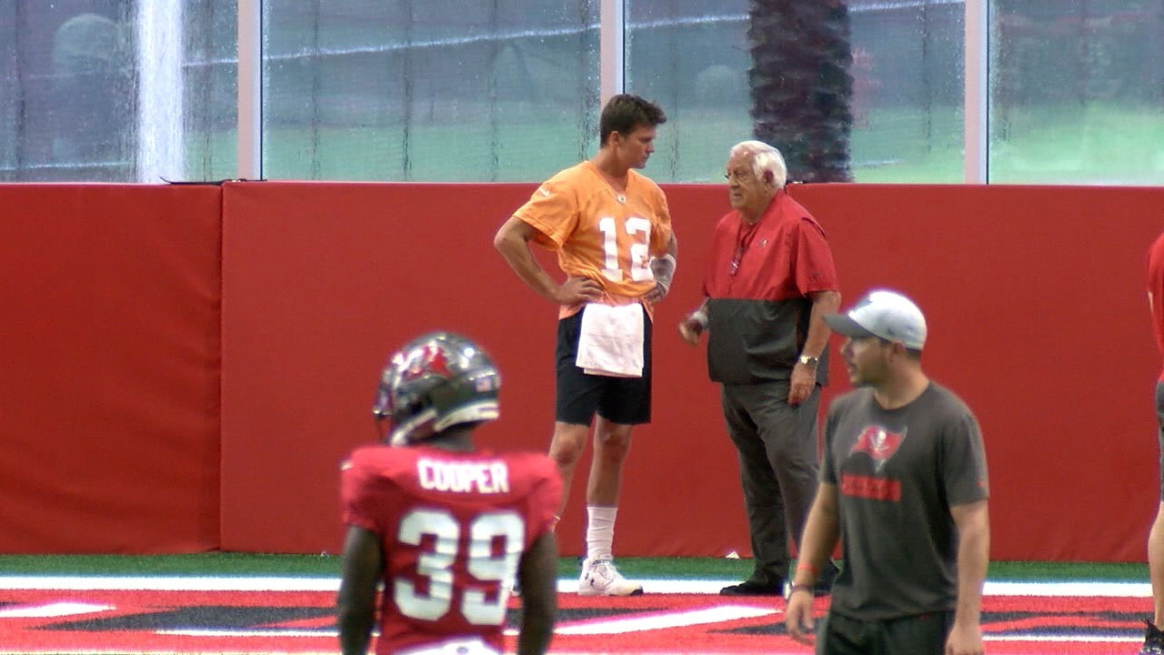 Tom-Brady-Bucs-Practice-WFTS-BURGER.jpg