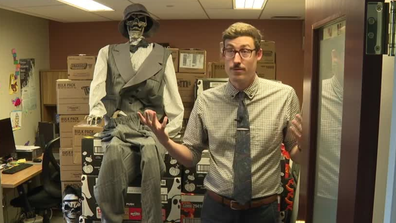 2 VMHC Halloween Scott THUMB  (1).png