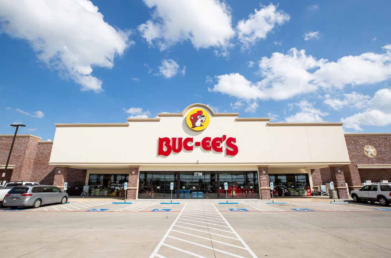 bucees-store.png