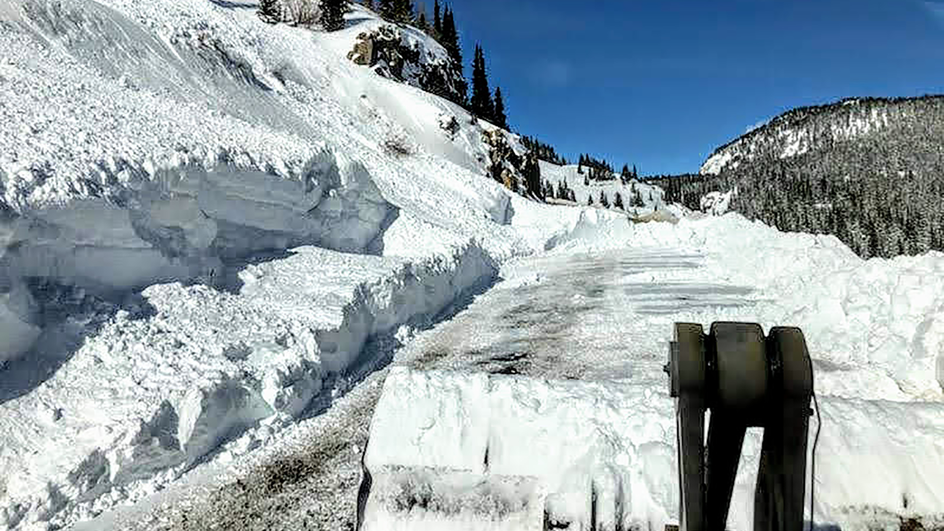 snow removal us 550 red mountain pass cdot.jpg