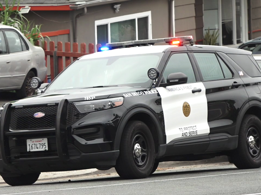 sdpd_san_diego_police_suv_parked.png