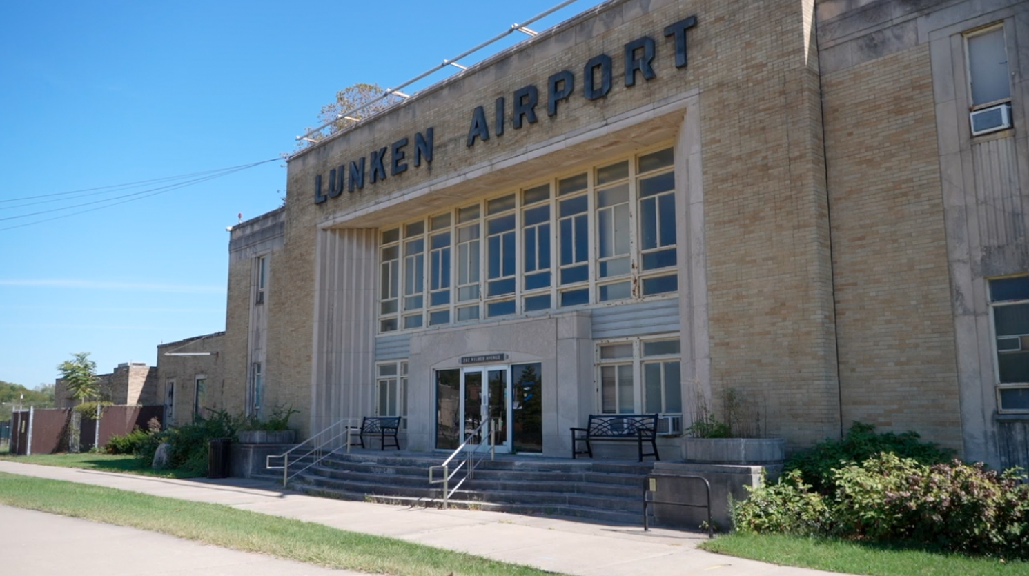 Lunken Airport terminal