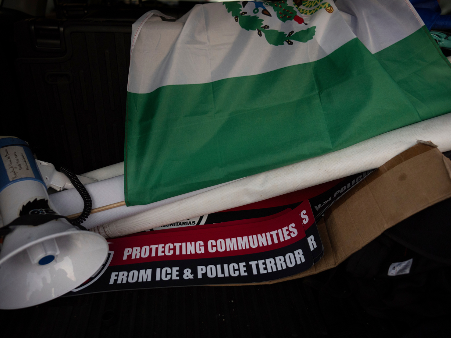 ice_la_volunteers_flag_ap.png