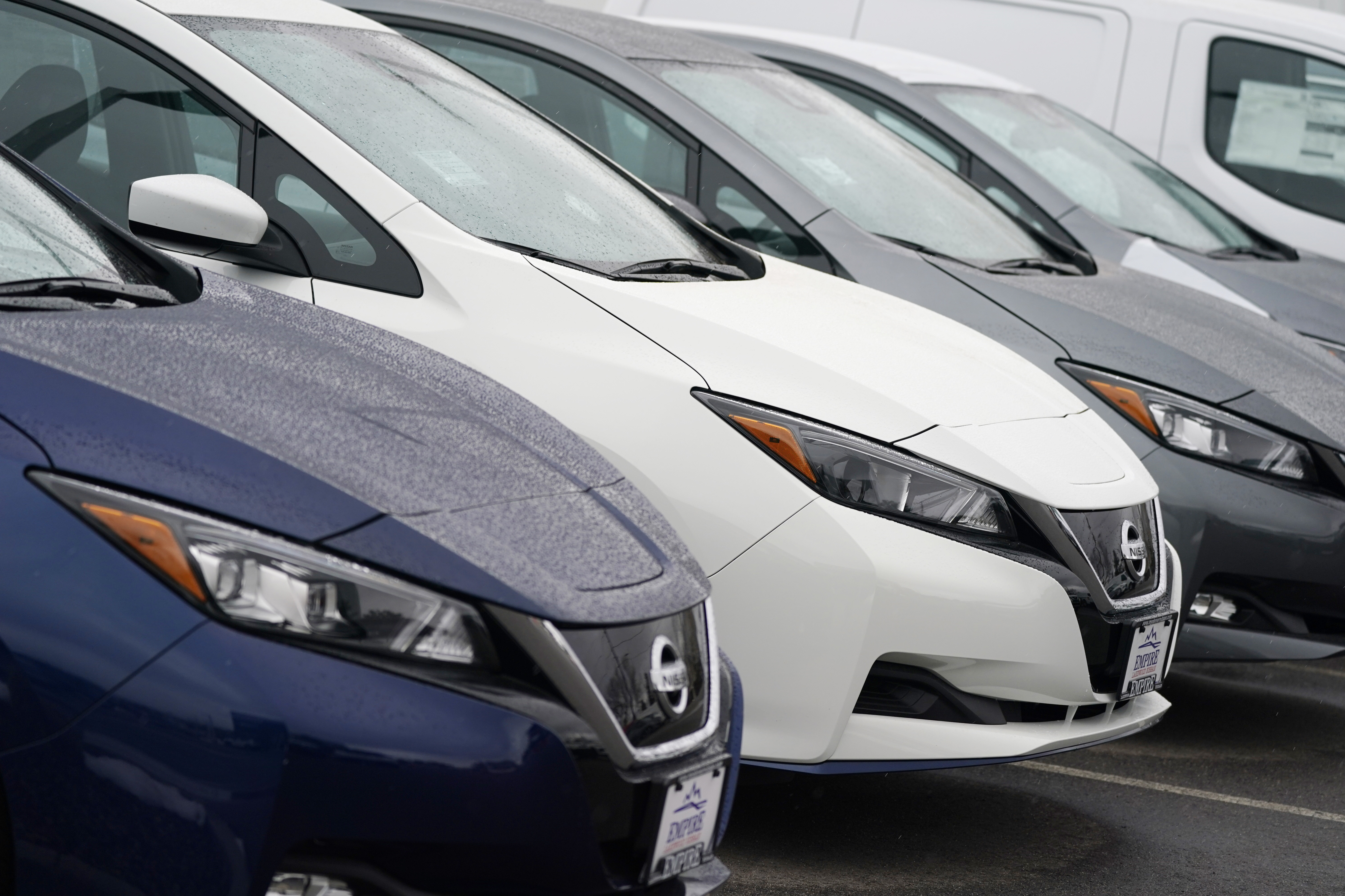 2021 nissan leaf, r m