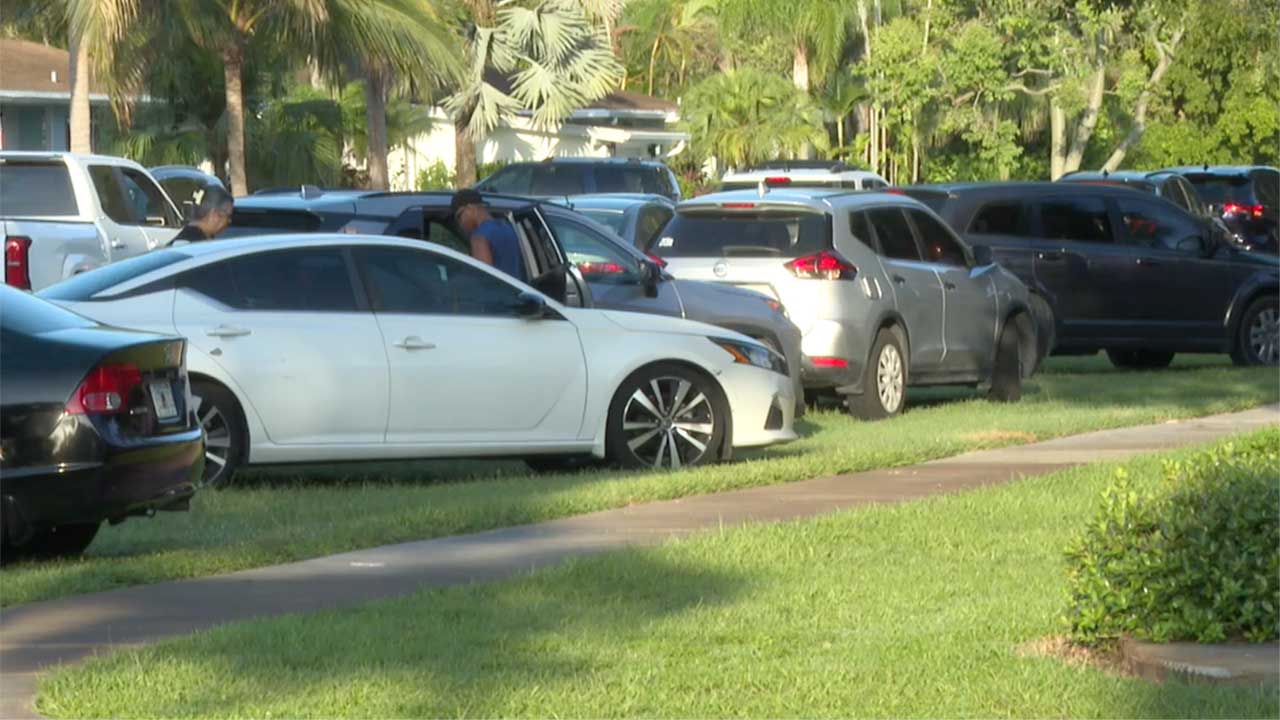 A North Palm Beach parent is raising safety concerns about the morning drop-off routine outside the K-8 Conservatory School as the new school year gets underway and traffic around campuses grows congested.