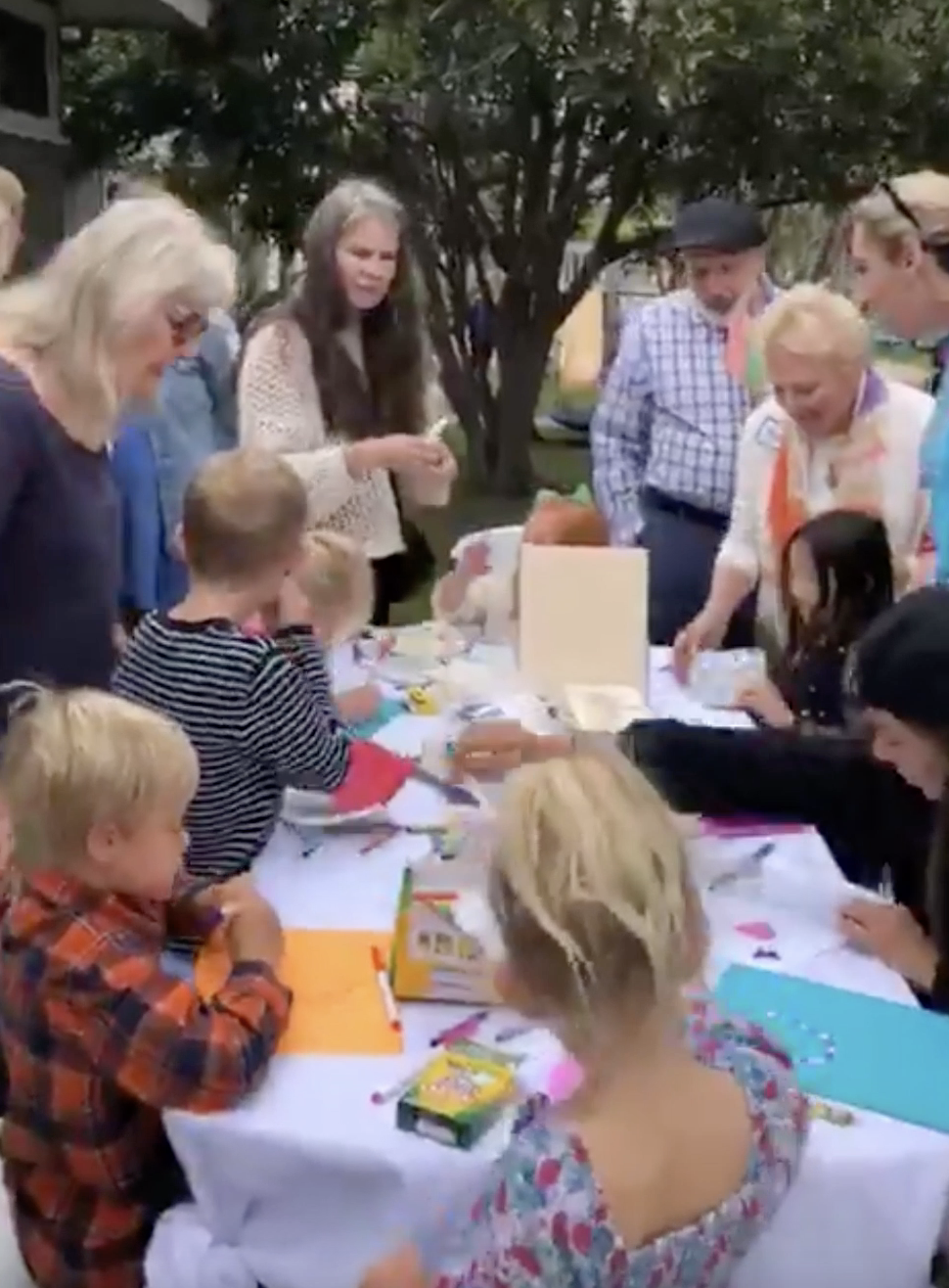 Coronado woman starts card and letter campaign for Ukrainian refugees