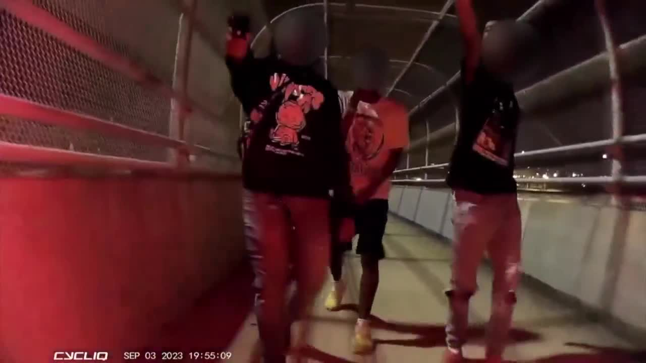 Attempted armed robbery on Berkeley Bridge caught on bicyclist's camera