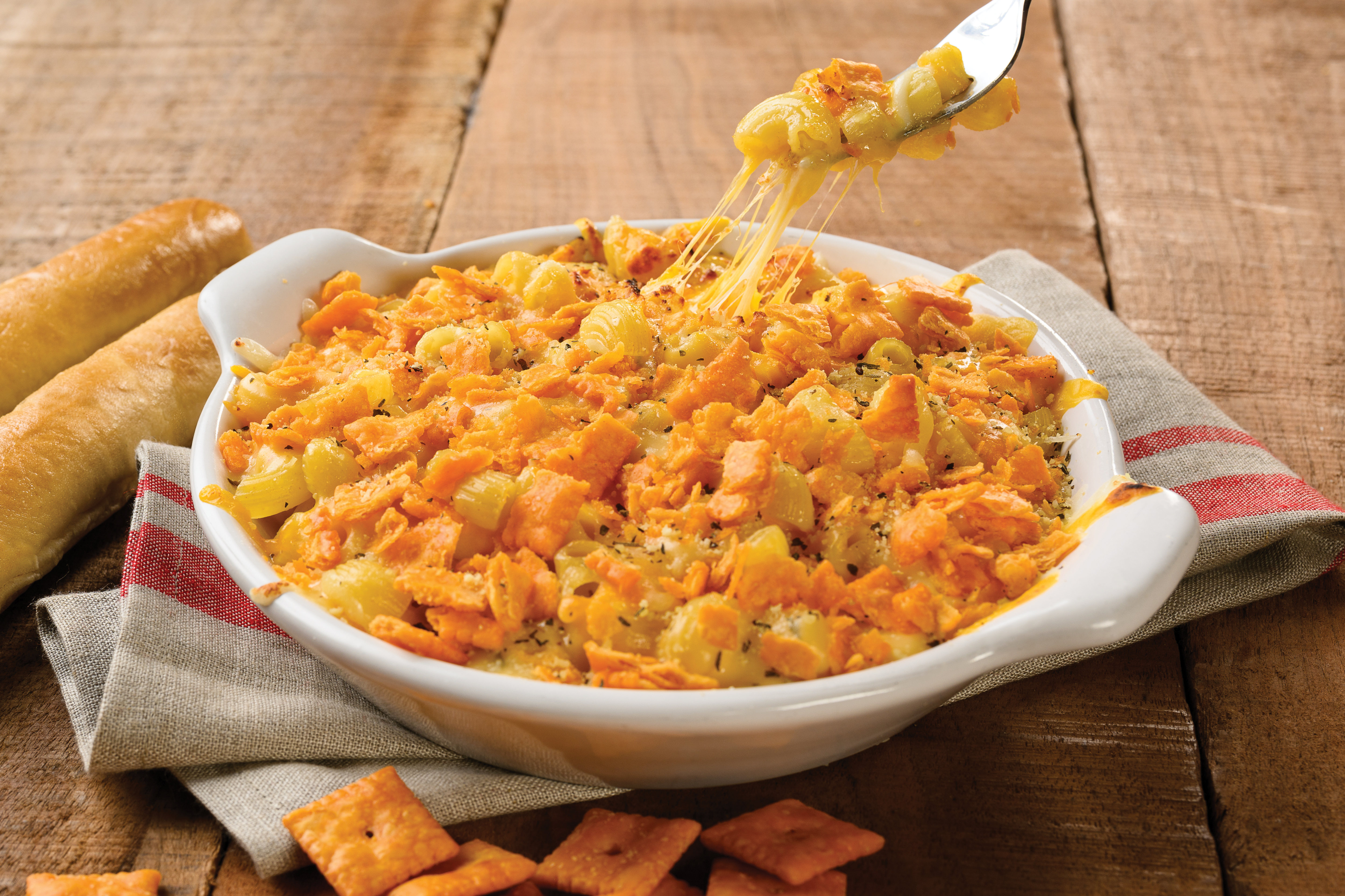 MAC _ CHEEZ-IT_PR_ORIG.jpg