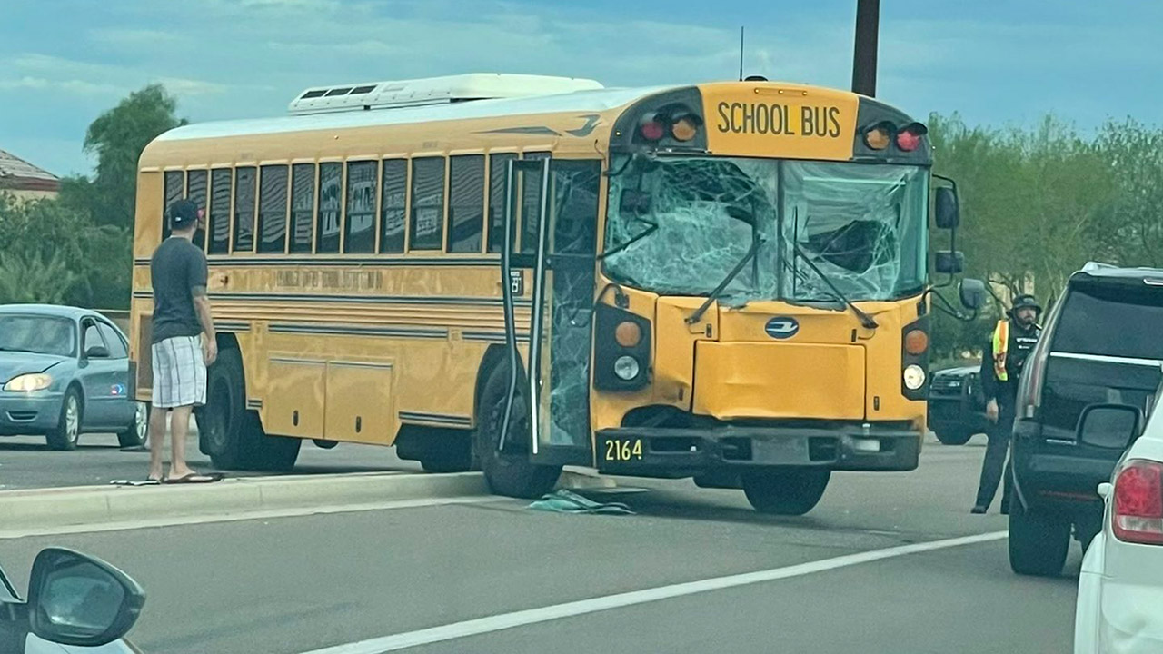 GilbertSchoolBusCrash.jpg