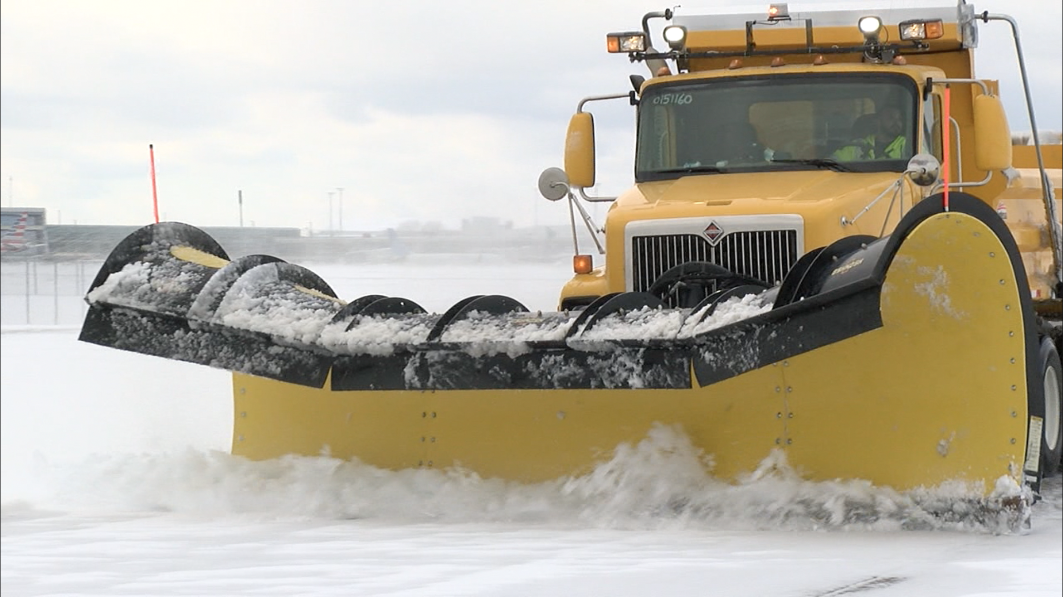 mb5 snow plow tulsa international airport