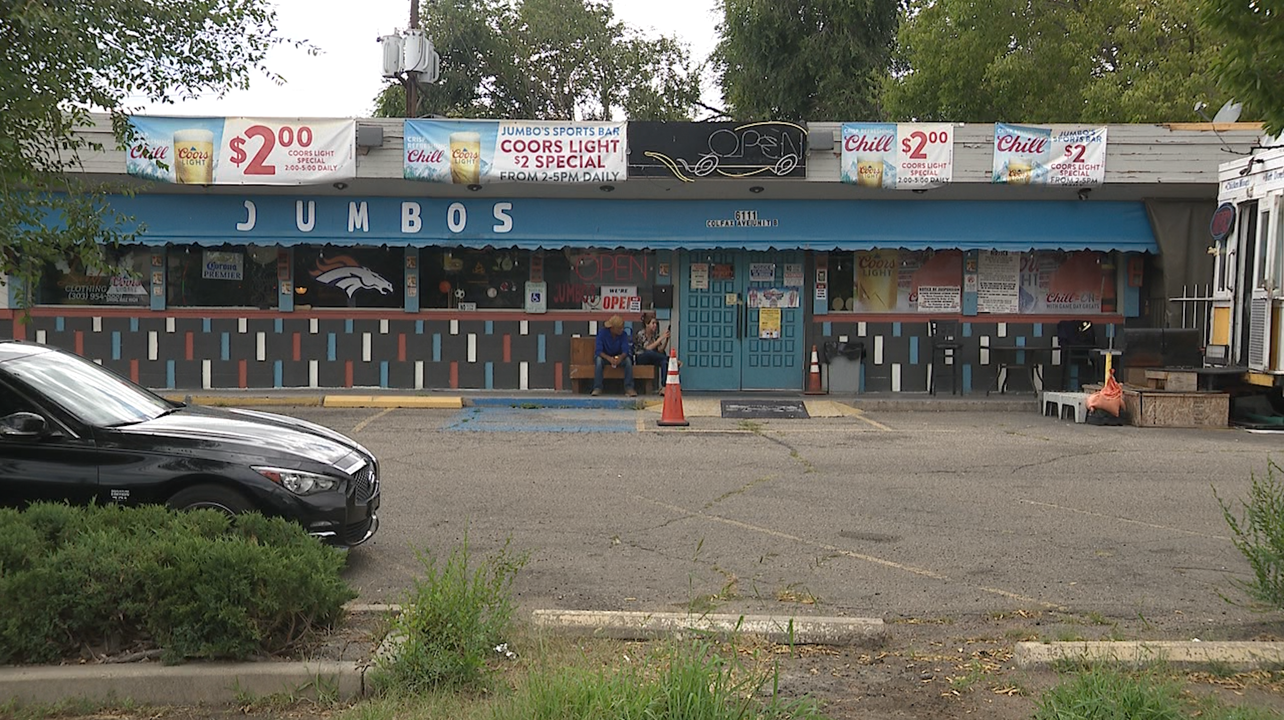 JUMBO’S SPORTS BAR AND GRILL