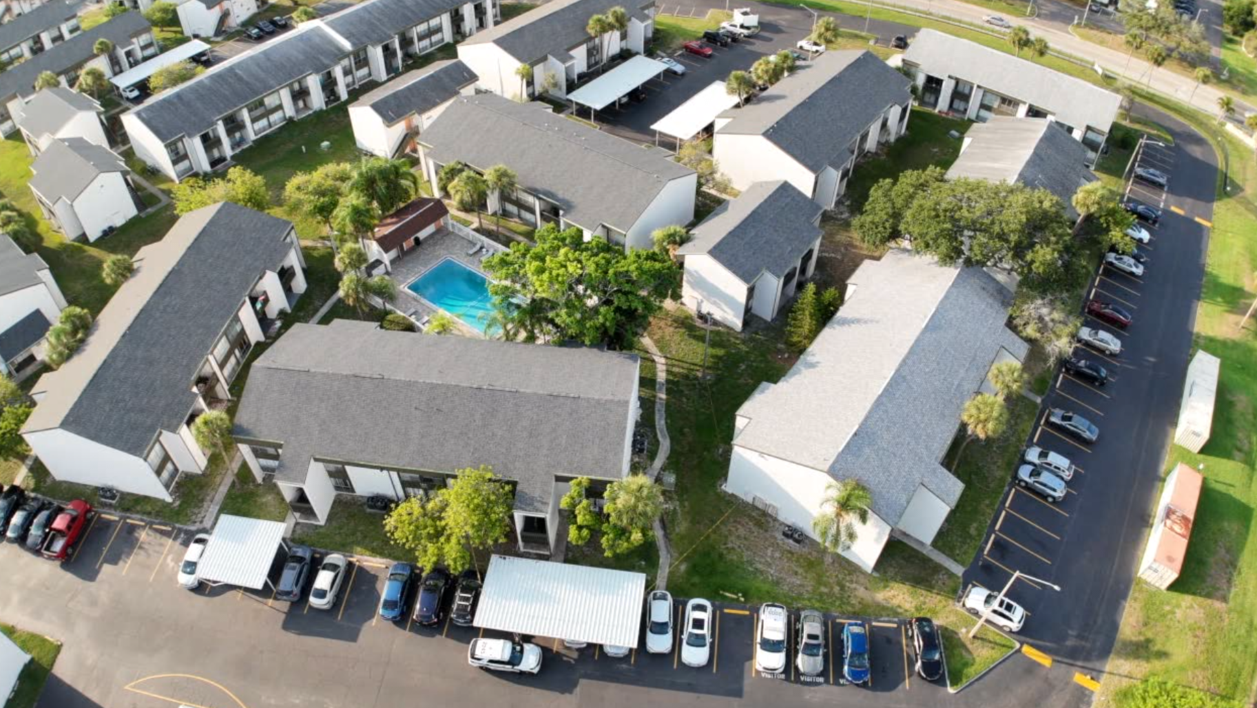 Man shot in St. Pete apartment complex, police investigating: SPPD