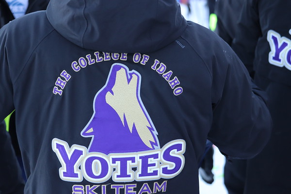 College of Idaho Ski team
