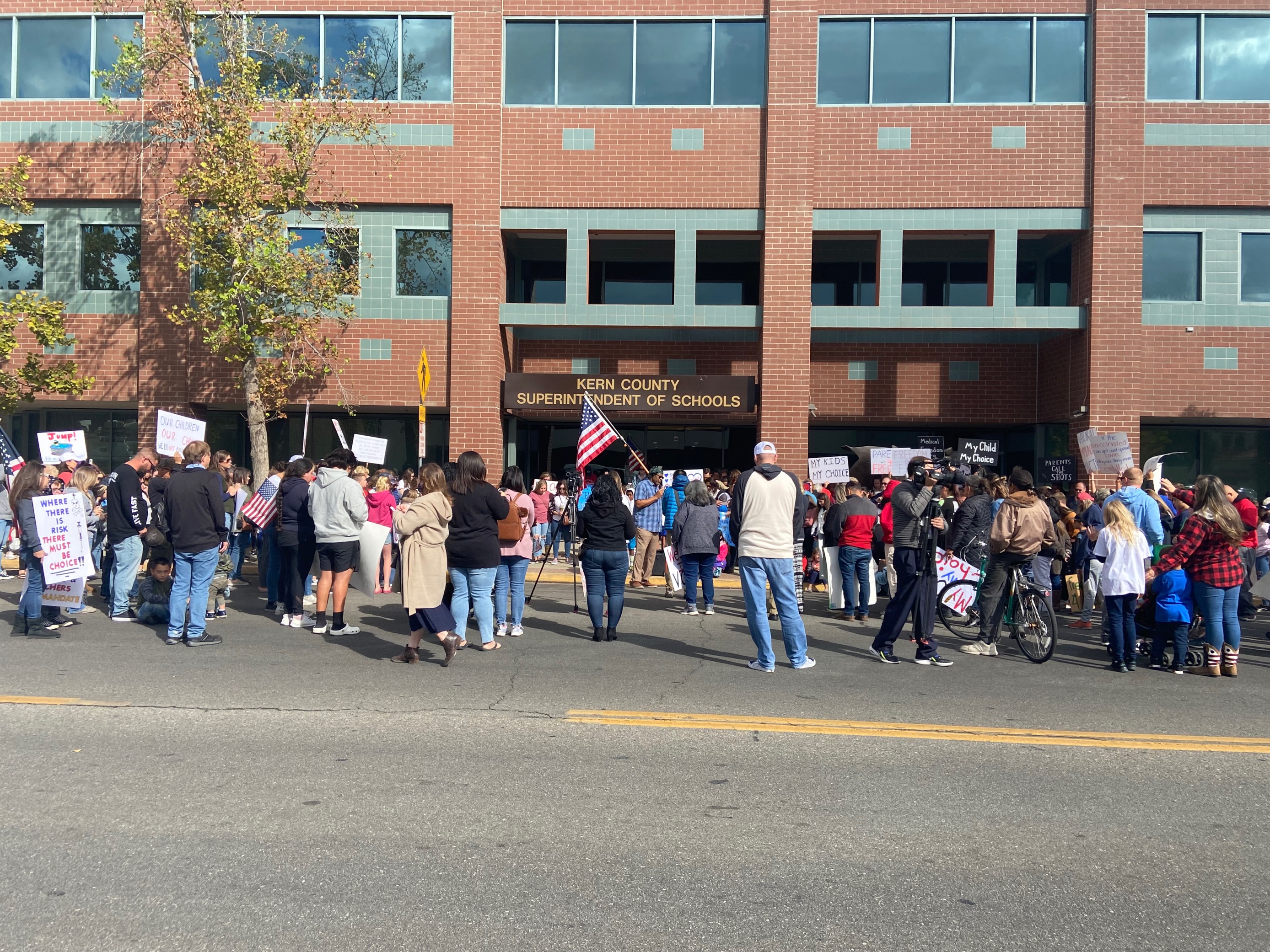 School Vaccine Mandate Protest, Bakersfield