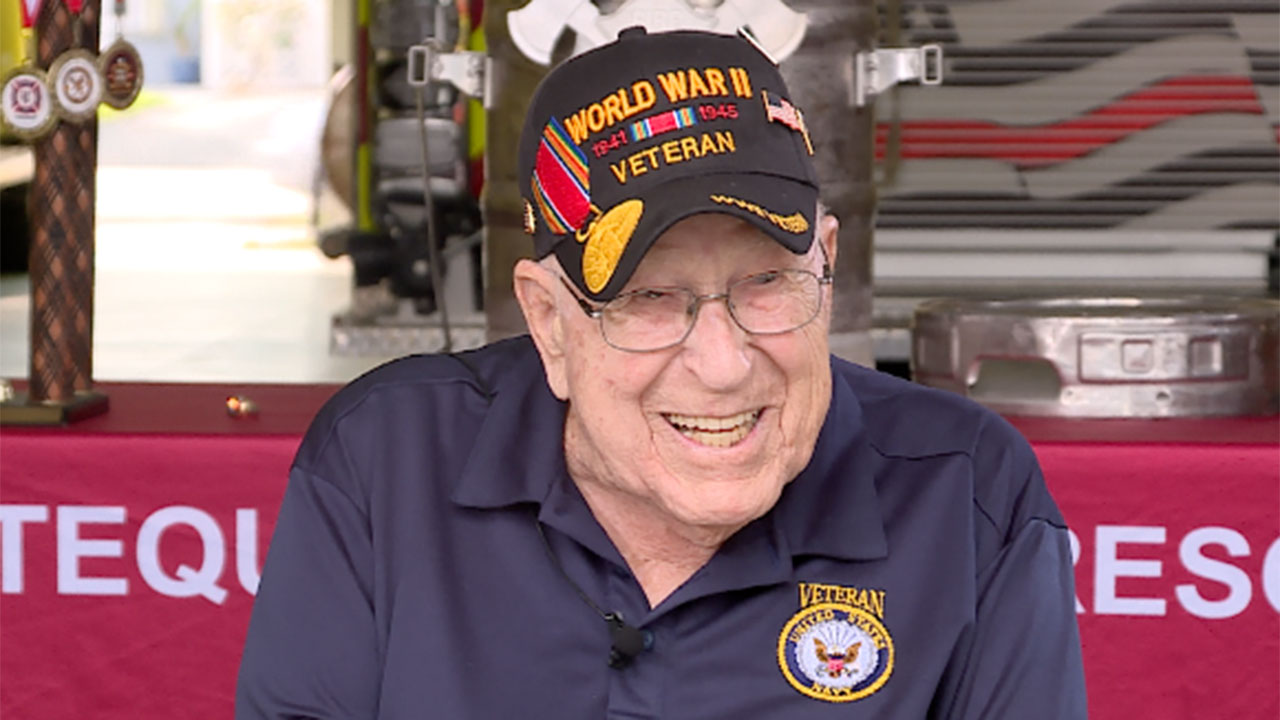World War II Navy veteran Levant Bender